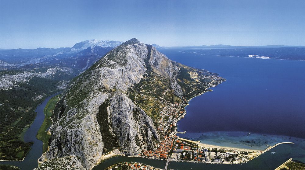 Omiš – Luda kuća – Kula